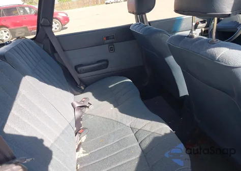 1990 Subaru Loyale from USA, damaged, VIN JF2AN52B8LF412798